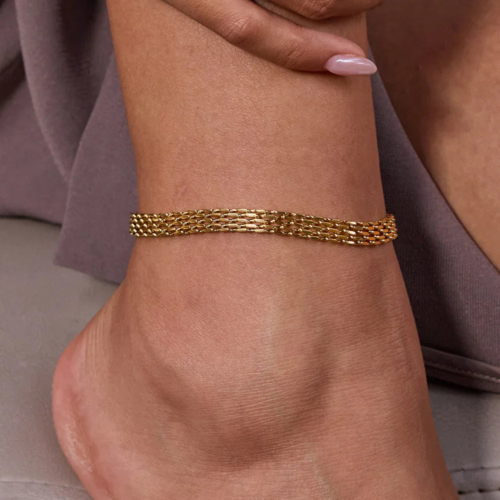 Avelie Mesh Chain Gold Anklet – 18K Gold Jewellery | Milvanna