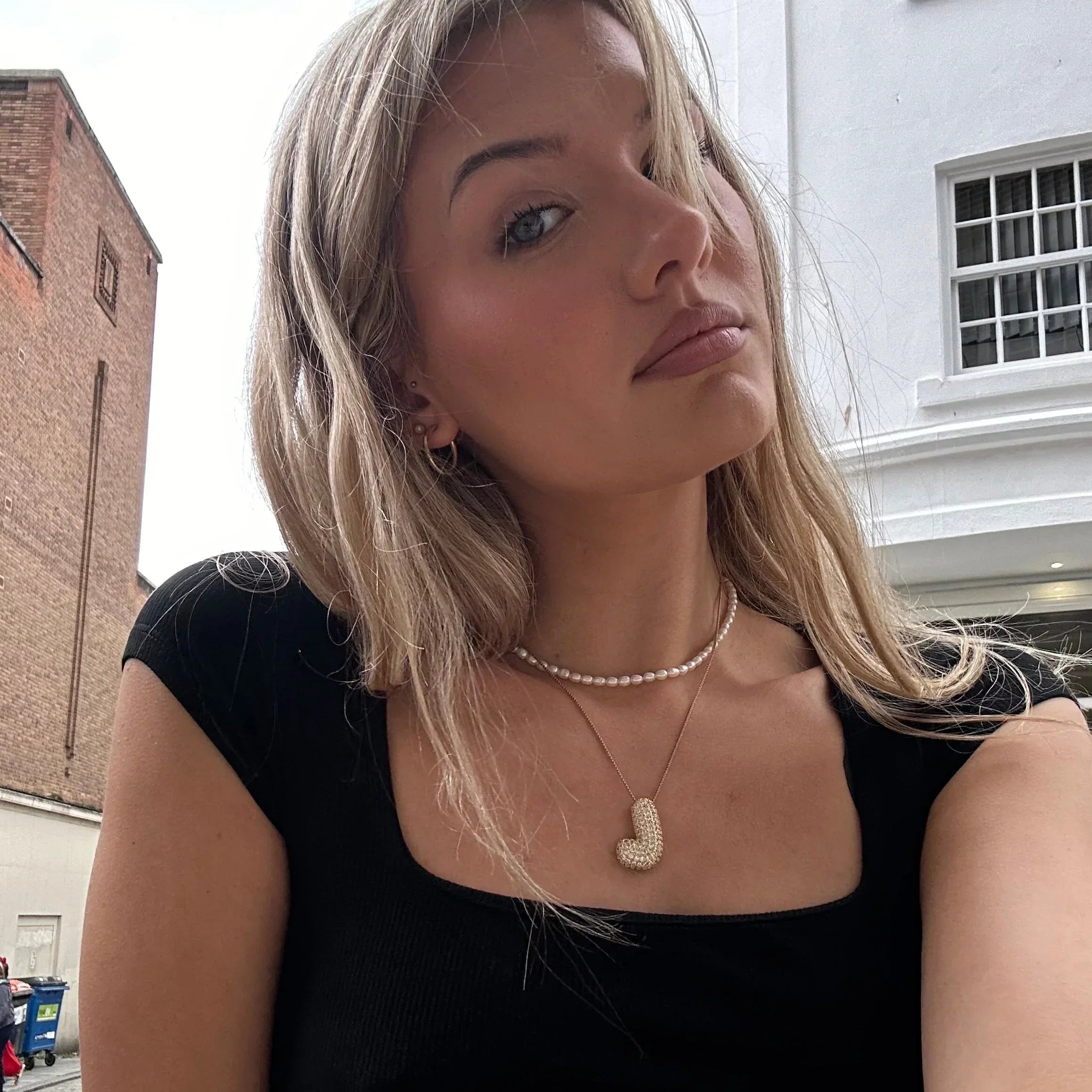 Bela Initial Name Necklace – Personalised 18K Gold Letter Pendant – 18K Gold Jewellery | Milvanna