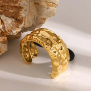 Double Hammered Arch Pony Cuff – 18K Gold Jewellery | Milvanna