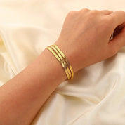 Abella Gold Bracelet – Milvanna jewelry Bracelet detail view