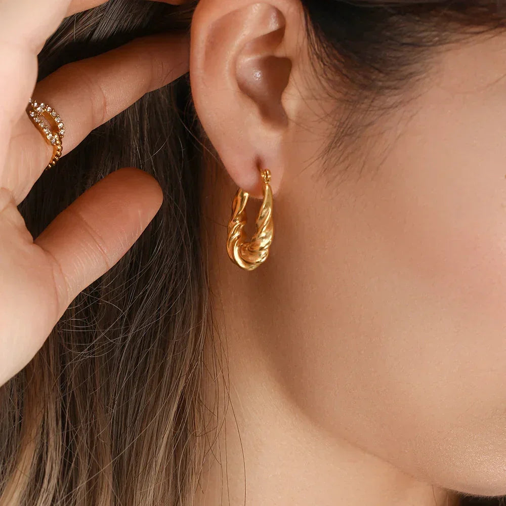 Adaline Twist Hoop Earrings – Milvanna jewelry Earrings detail view
