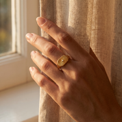 Milvanna-Aglaia Gold Ring