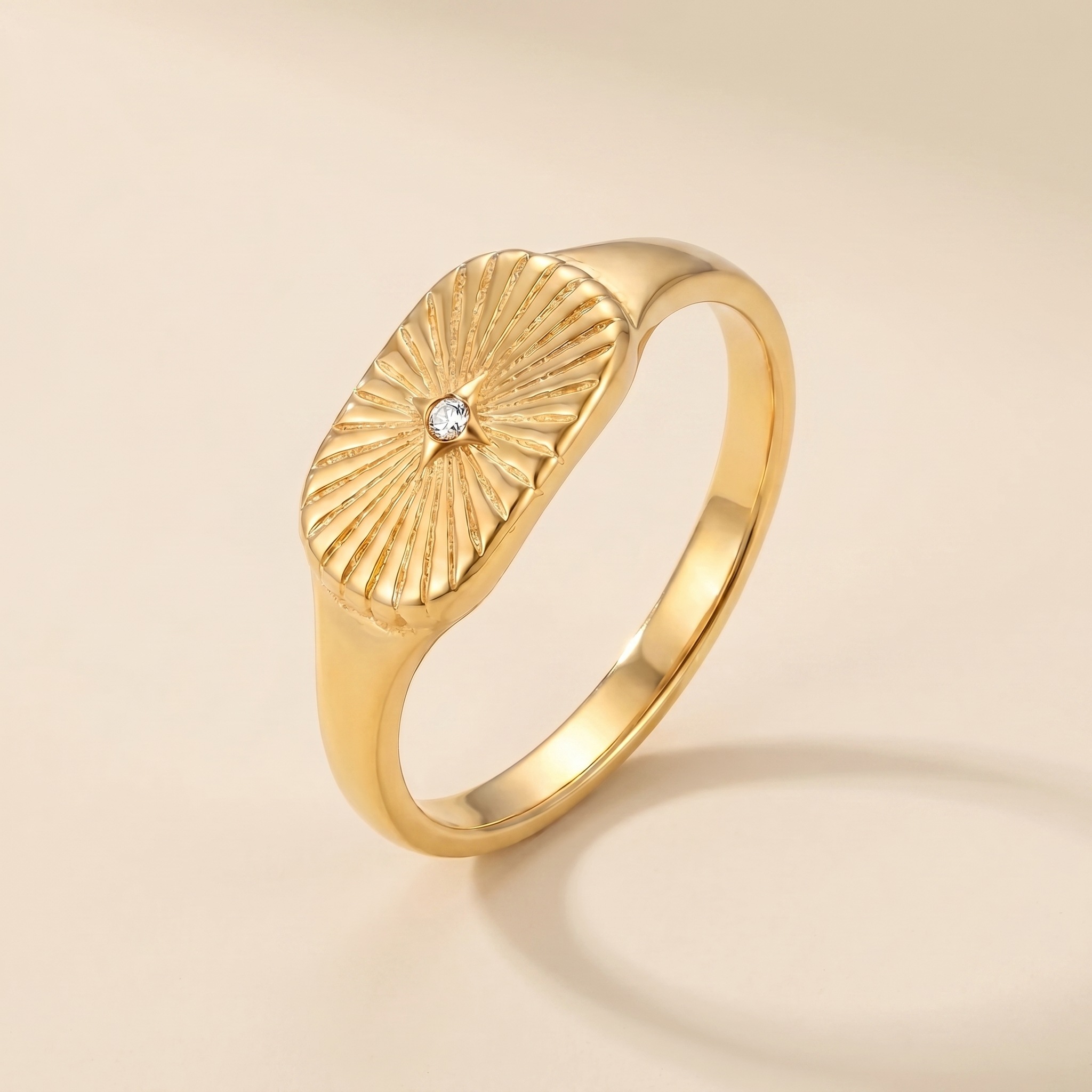 Milvanna-Aglaia Gold Ring