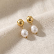 Milvanna-Cornelia Freshwater Pearl Earrings