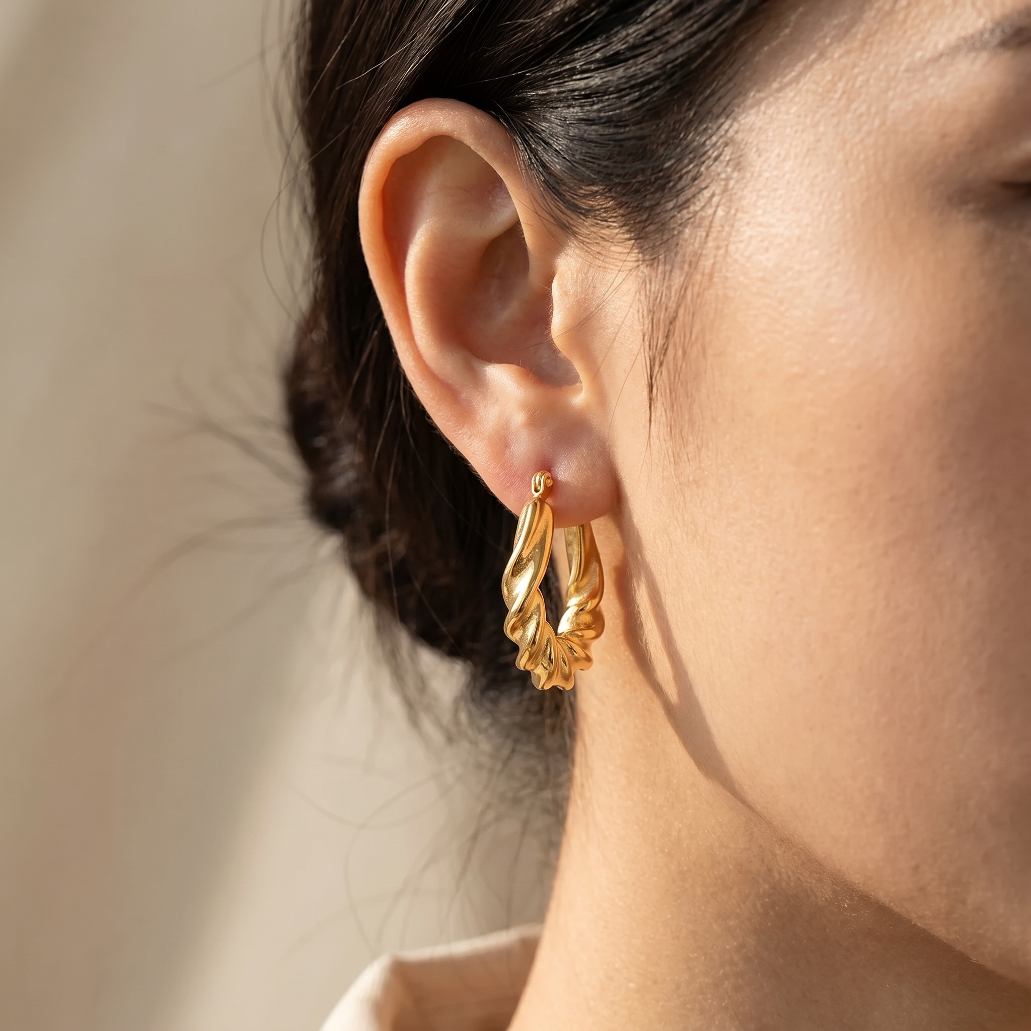 Milvanna-Adaline Twist Hoop Earrings
